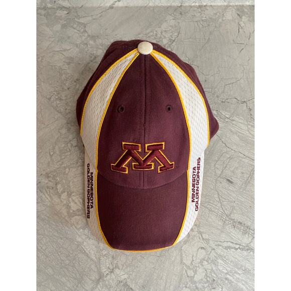 Minnesota Gophers Stretch-Fit Baseball Hat - Picture 3 of 6